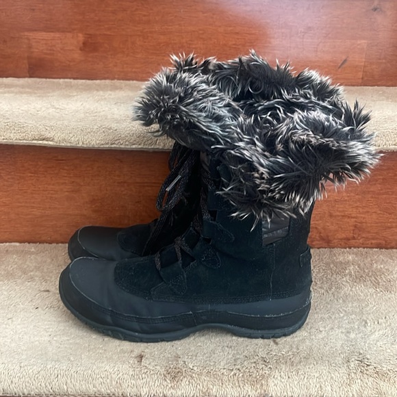 THE NORTH FACE Women’s Leather And Suede Boots Size 9 In Excellent Condition - Picture 4 of 13